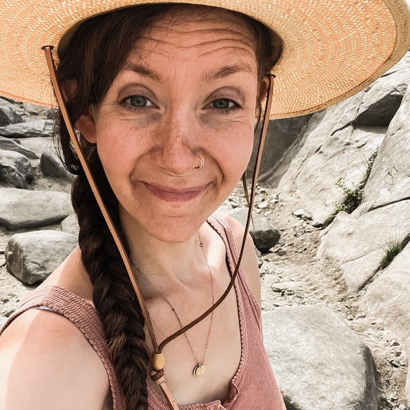 Meet your Posher, Morgan - Picture 2 of 2